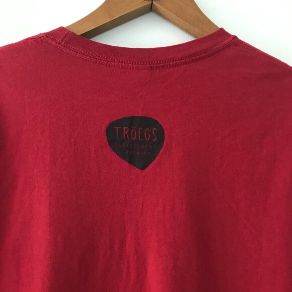 RARE Troegs Brewing Company THE MAD ELF Christmas Red Beer T-Shirt Men's Medium - Picture 6 of 7